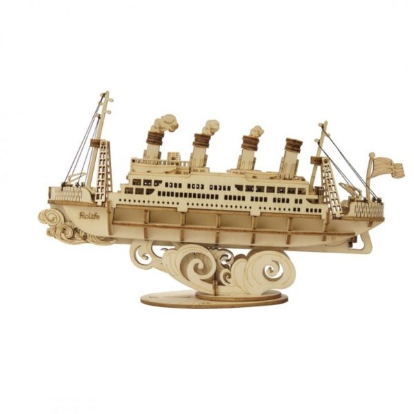 MAQUETA PER MUNTAR: CRUISE SHIP