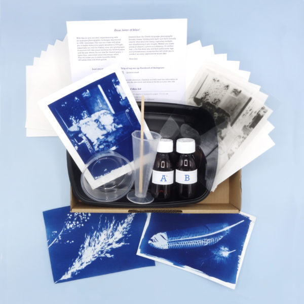 DIY CYANOTYPE KIT – PAPER (instr. també en castellà)