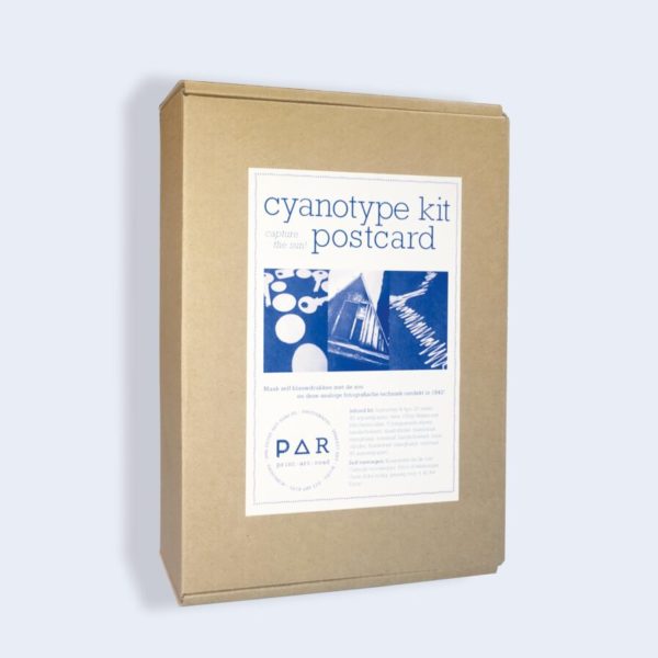 DIY CYANOTYPE KIT – POSTCARD (instr. també en castellà)