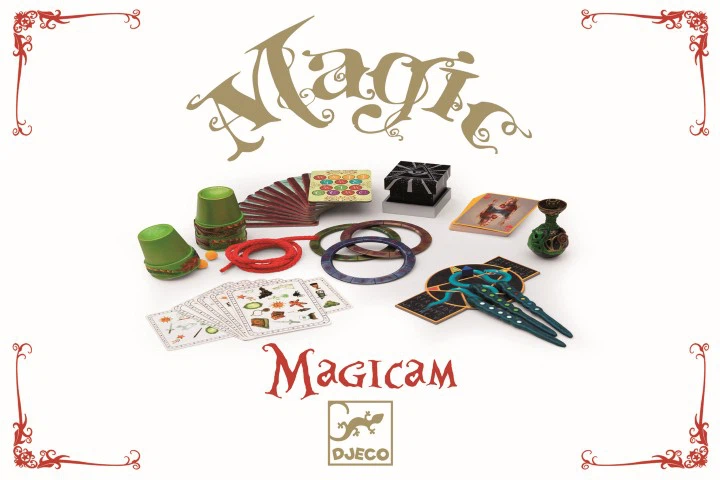 MÀGIA MAGICAM